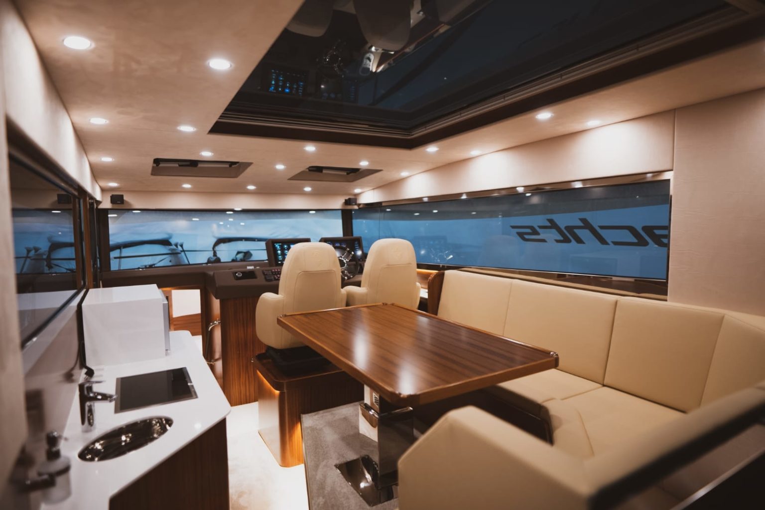 brizo yachts 800 pro