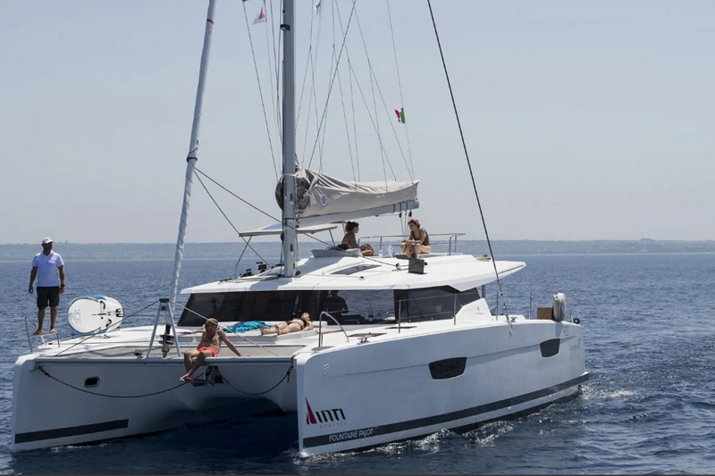 Saona 47_motor catamaran_6152